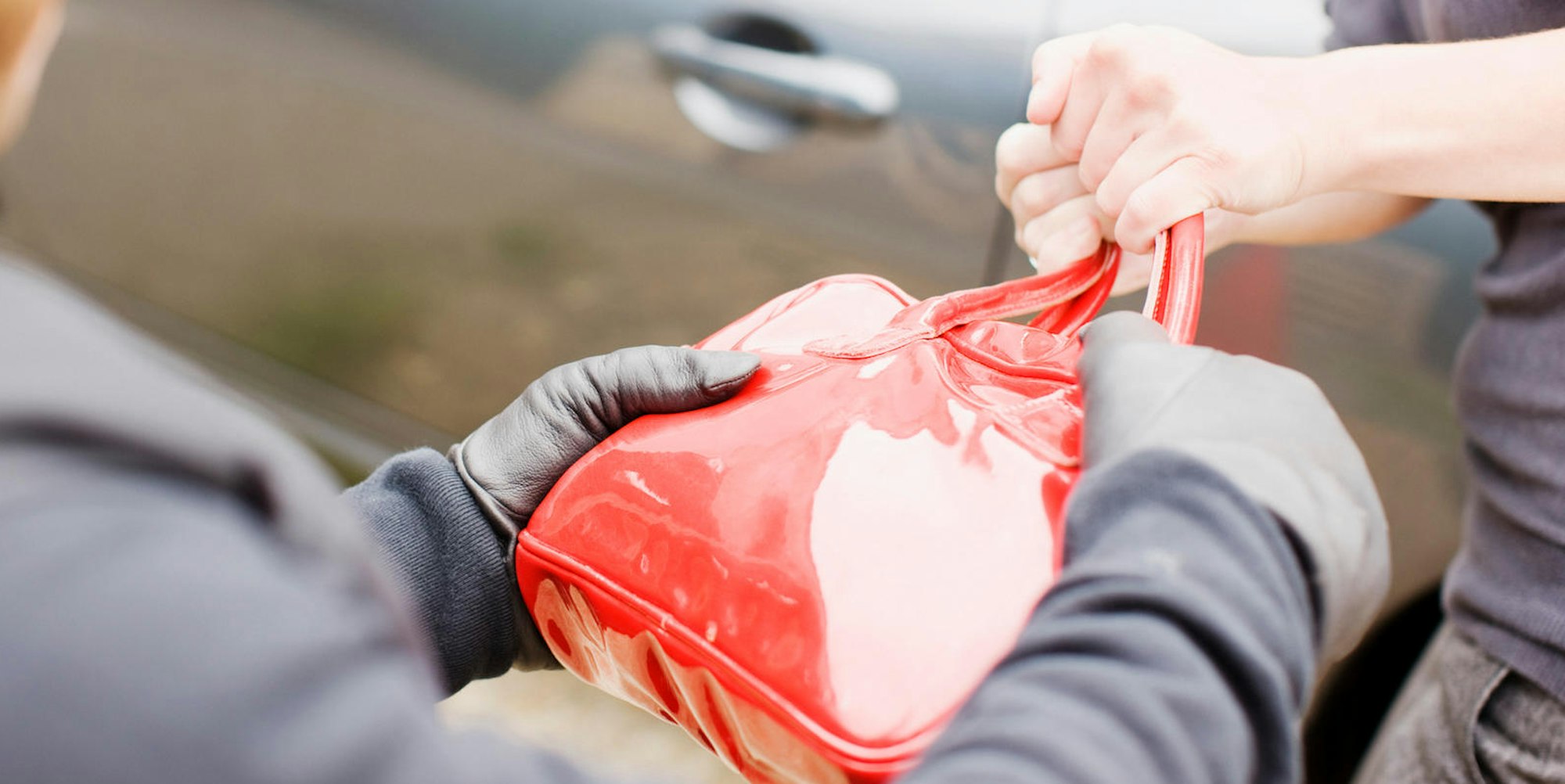 raub_handtasche_seniorin_köln