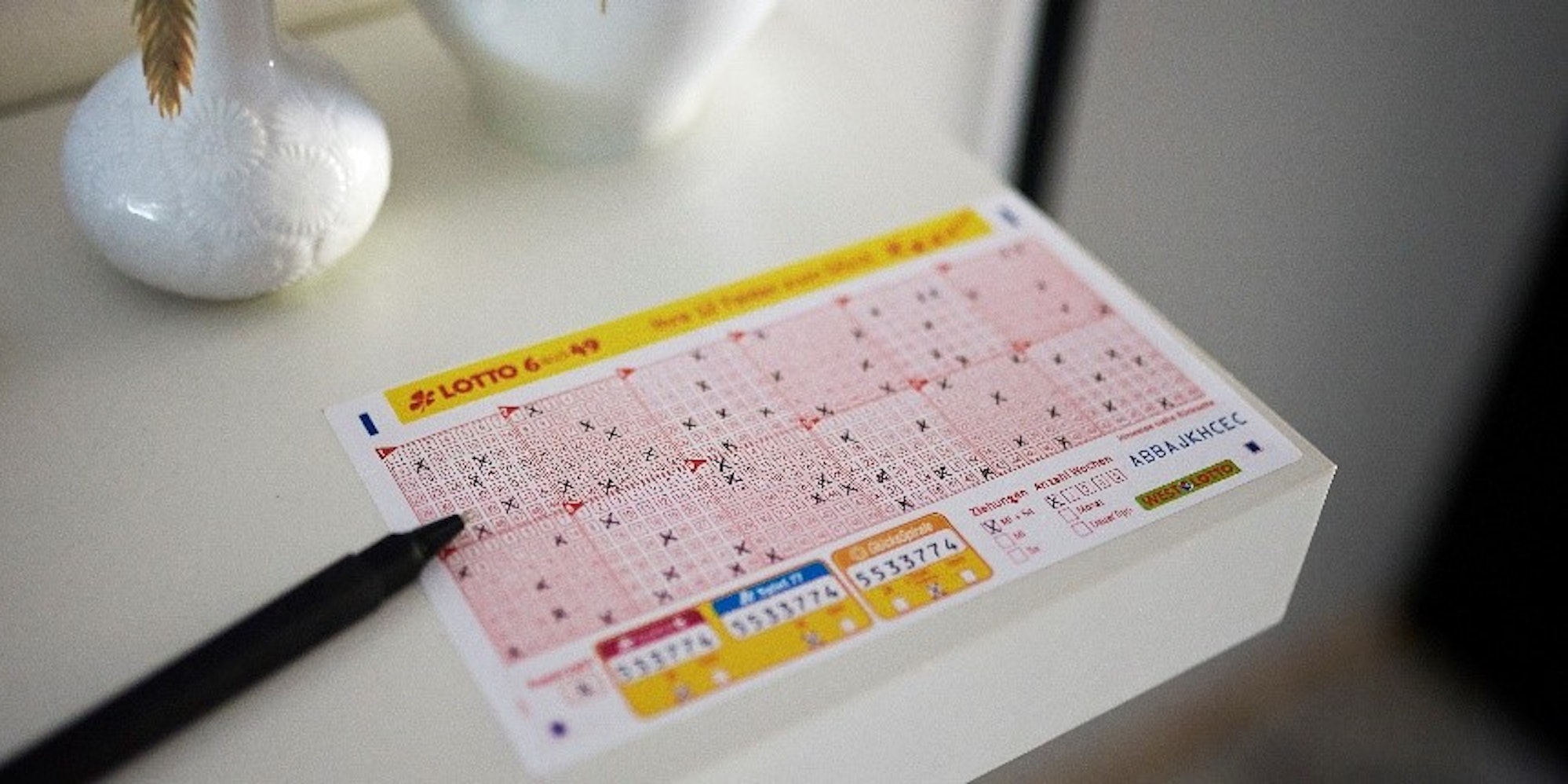 220110 LOTTO 6aus49 - Riesen-Jackpot am Mittwoch (c) Schlag und Roy