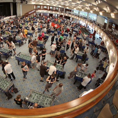 Kickern viele Kicker