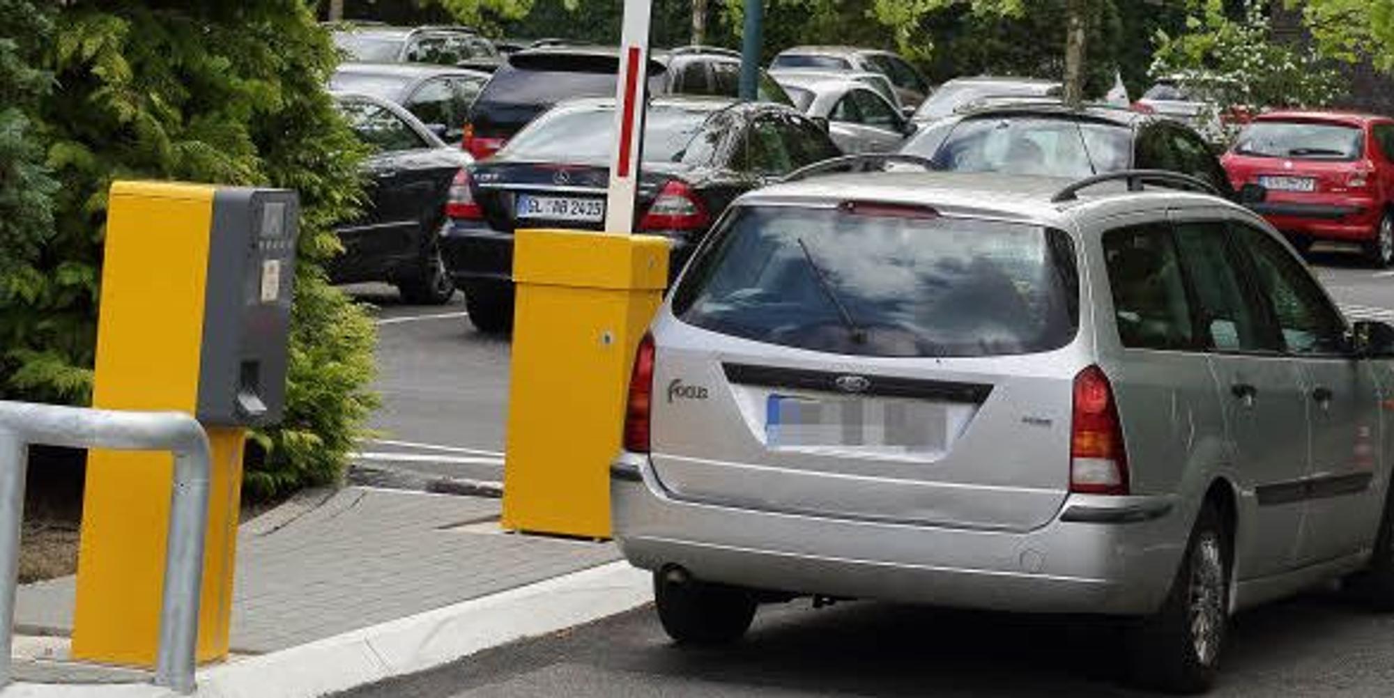Mediterana: Warum das Parken an der Therme in Bergisch Gladbach bald