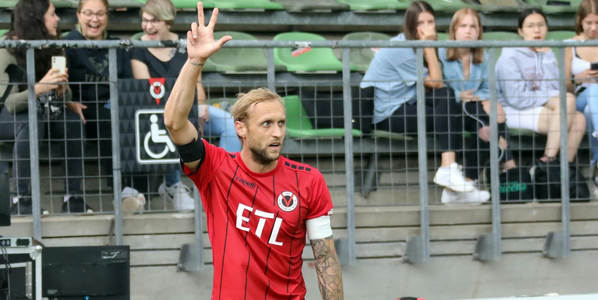 9A3A2FDD-E496-47EB-B2D8-74D8015F7F5C