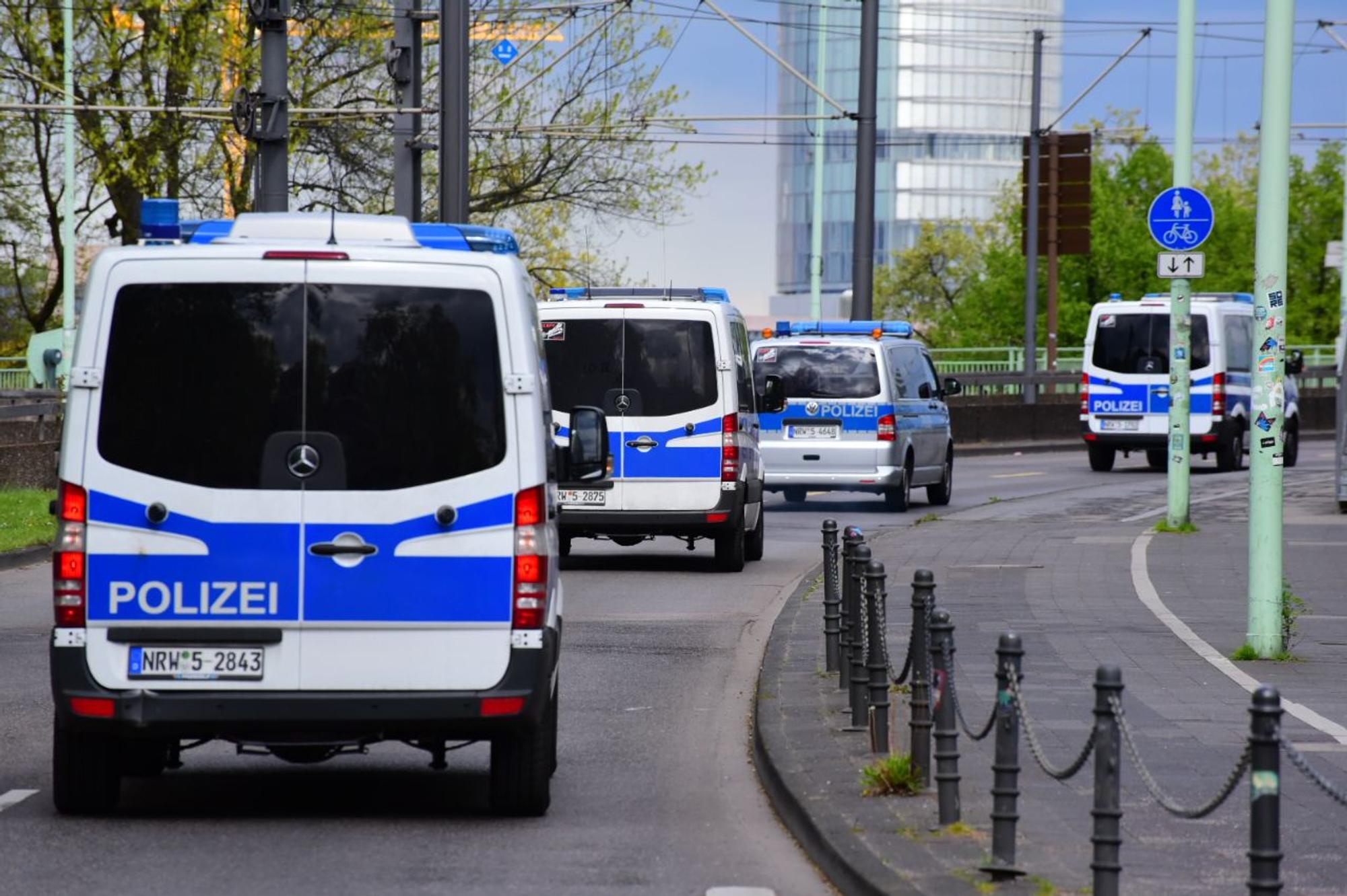 polizeiverlässt köln