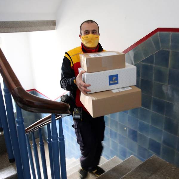 DHL Bote