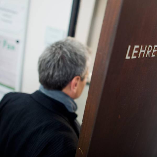 Uebergriffe_auf_Lehr_65303692