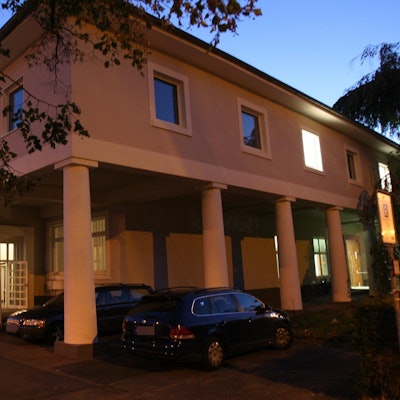 MDS-KSTA-2012-11-16-7875335.71-45208785