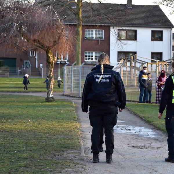 Corona-Streife Spielplatz