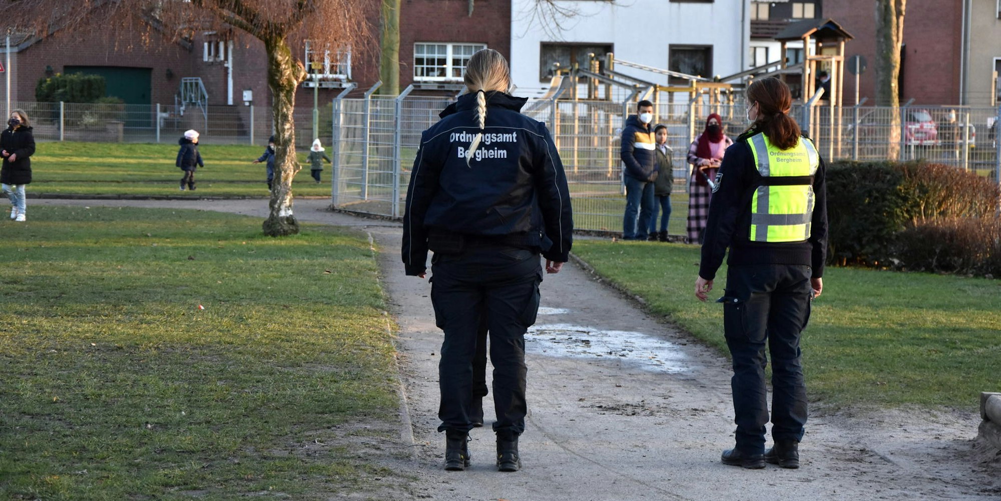 Corona-Streife Spielplatz
