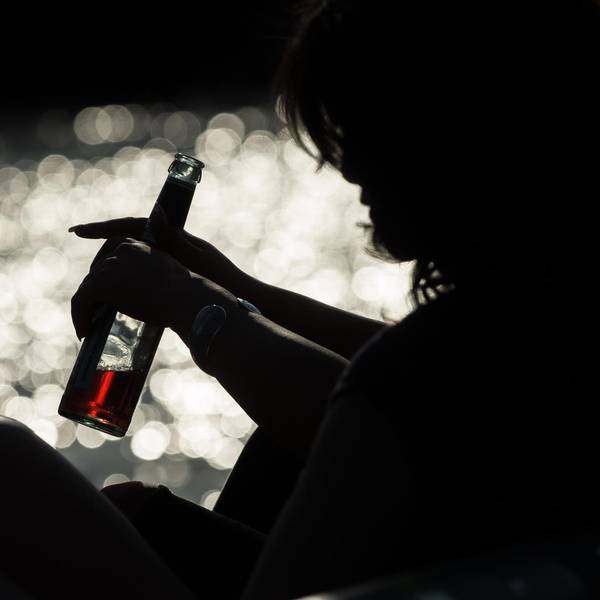 Alkohol Symbolbild dpa