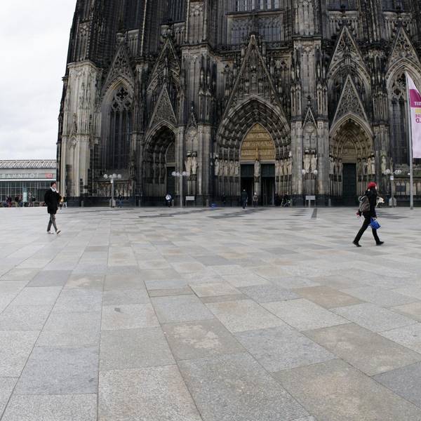 Leere vor dem Kölner Dom