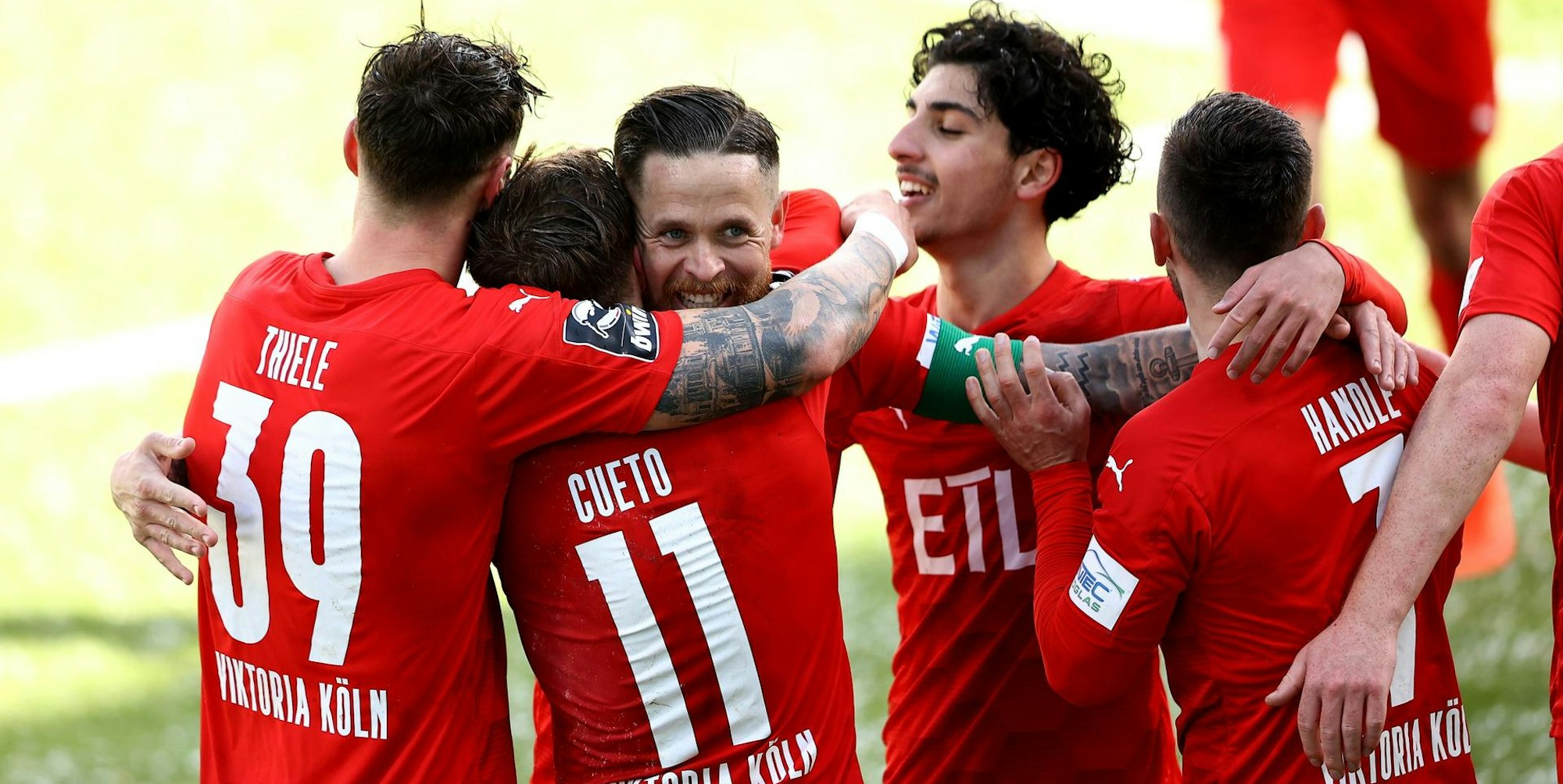 BE9E63B7-D5CB-4AC7-9408-26B959AB7281