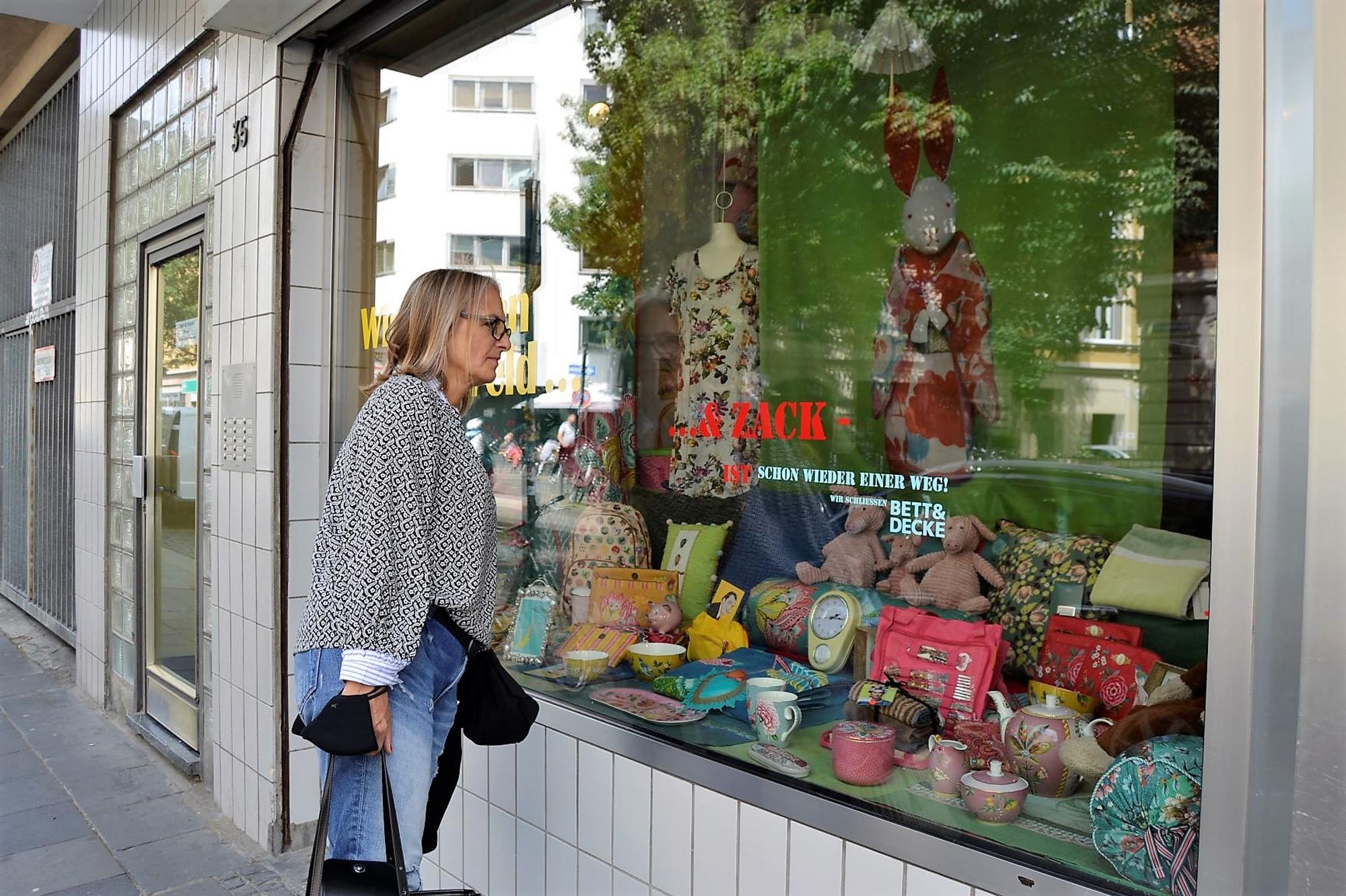 Veedelsspaziergang_Blick_ins_Schaufenster