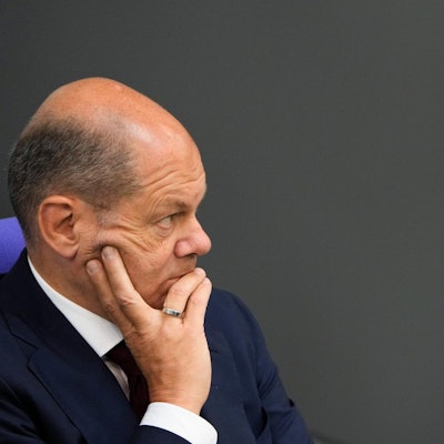 Olaf Scholz nachdenklich 060722