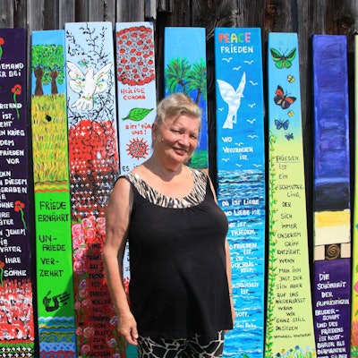 Bali_Tollak_Friedensbretter