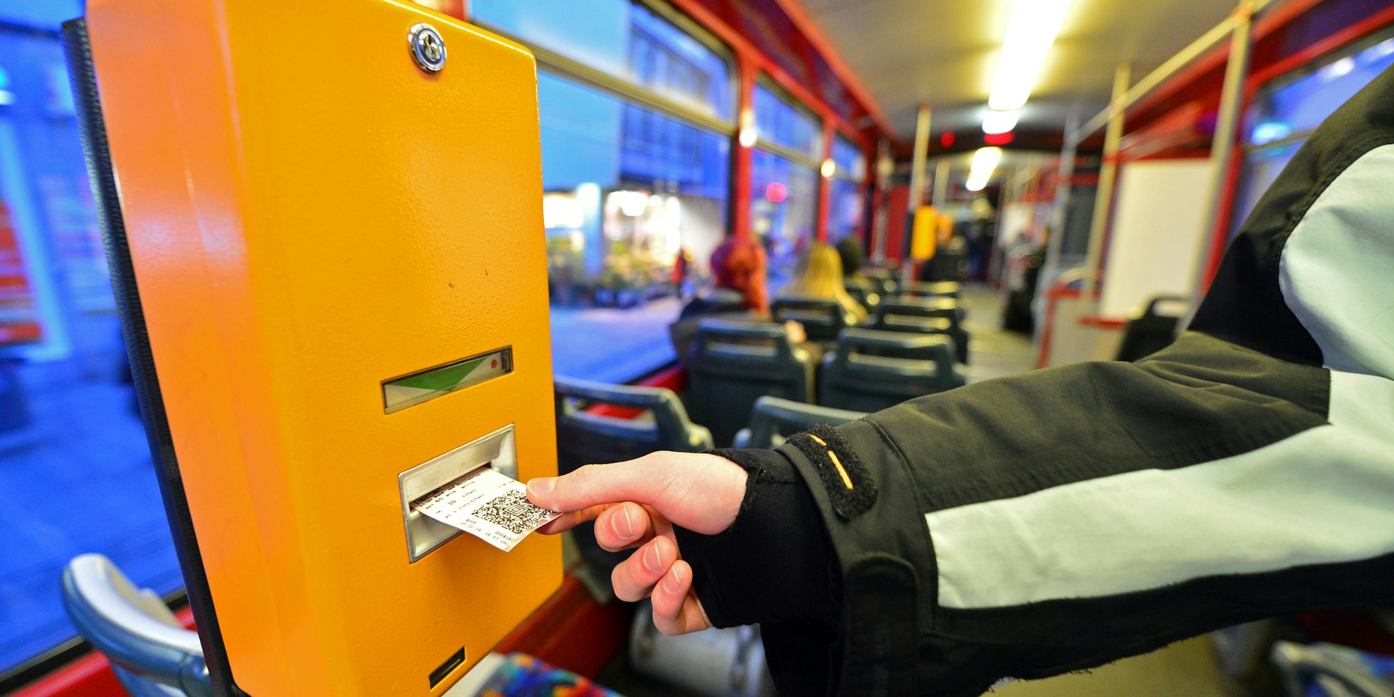 Fahrschein abstempeln