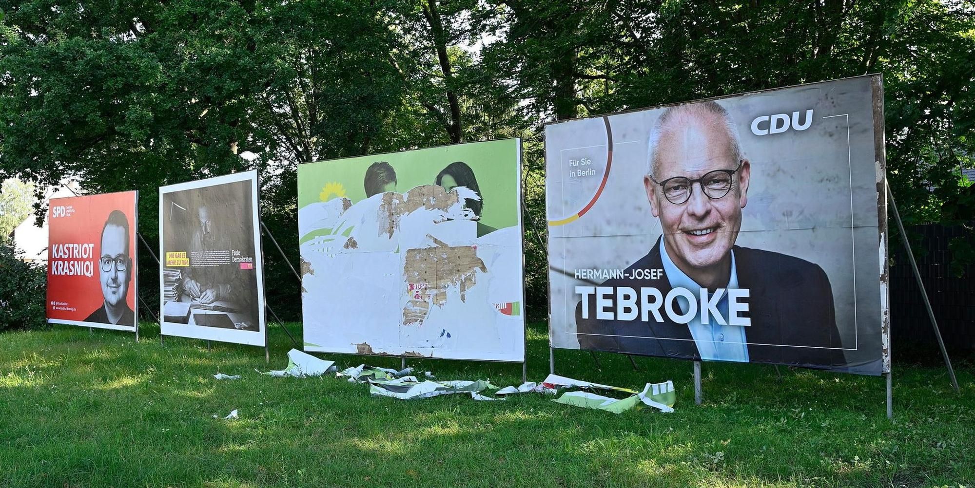 Wahlplakat Grüne zerstört 260821