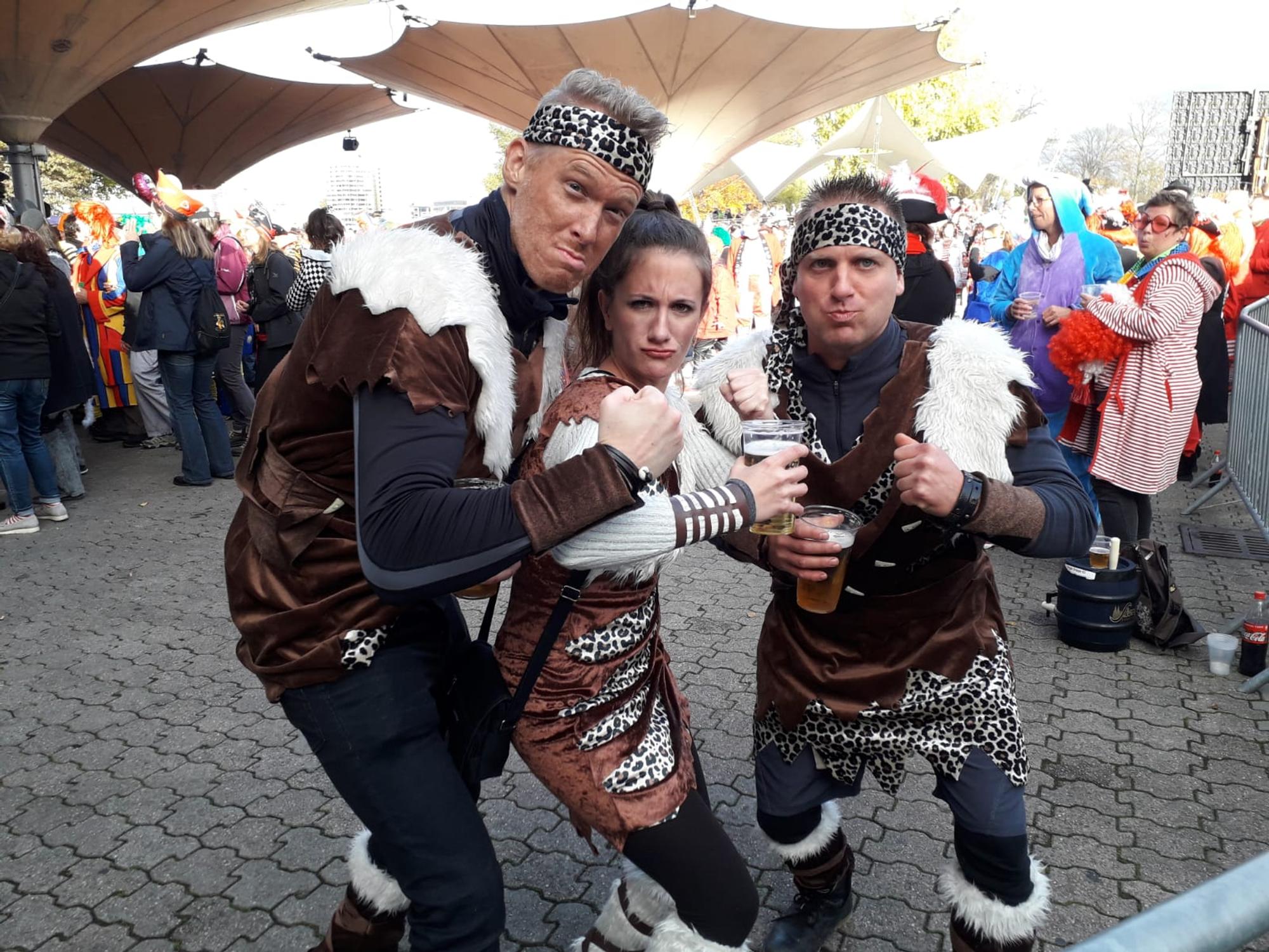 Verkleidungen im Tanzbrunnen Pinner