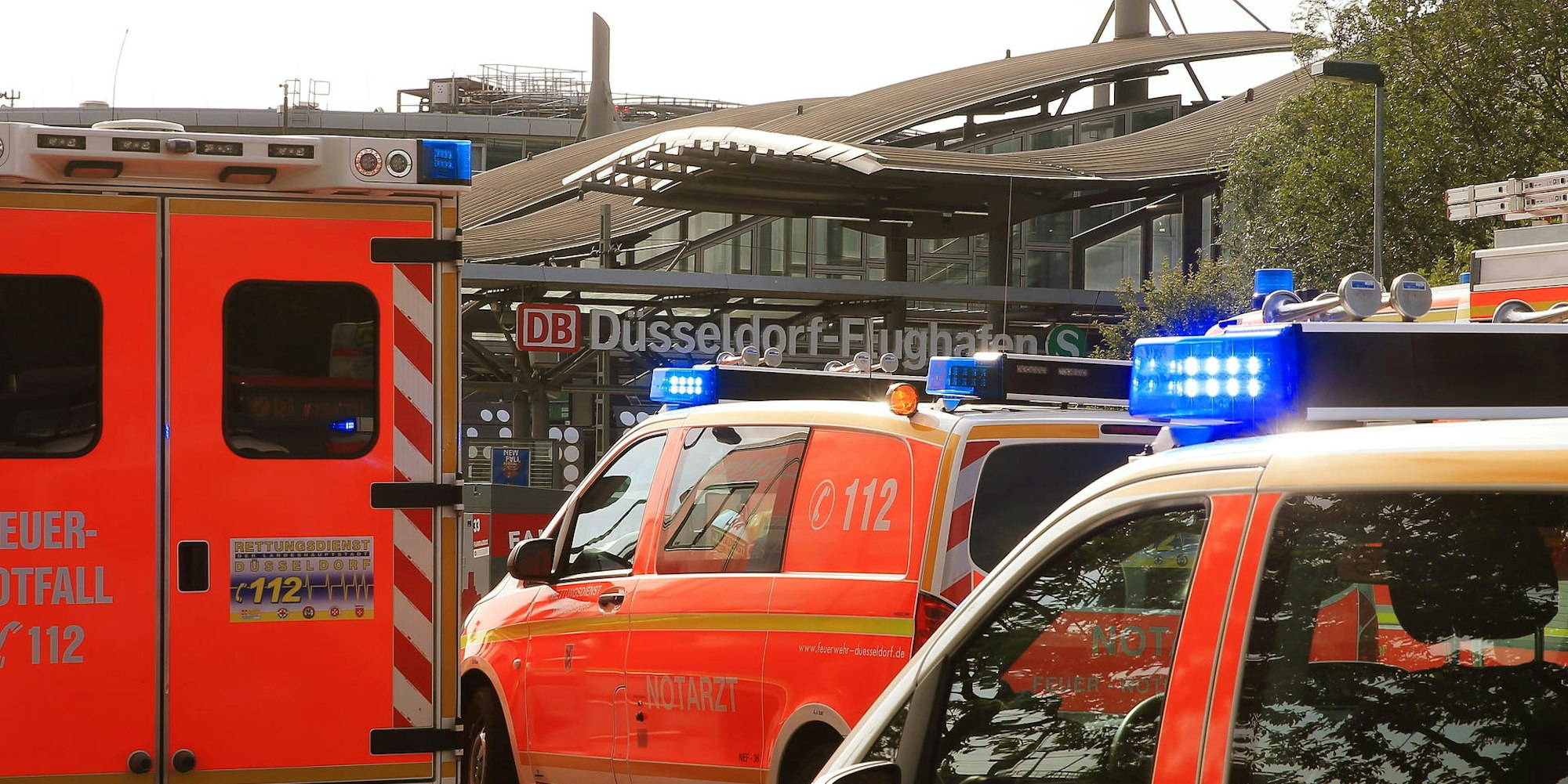 Großeinsatz Bahnhof DD Flughafen