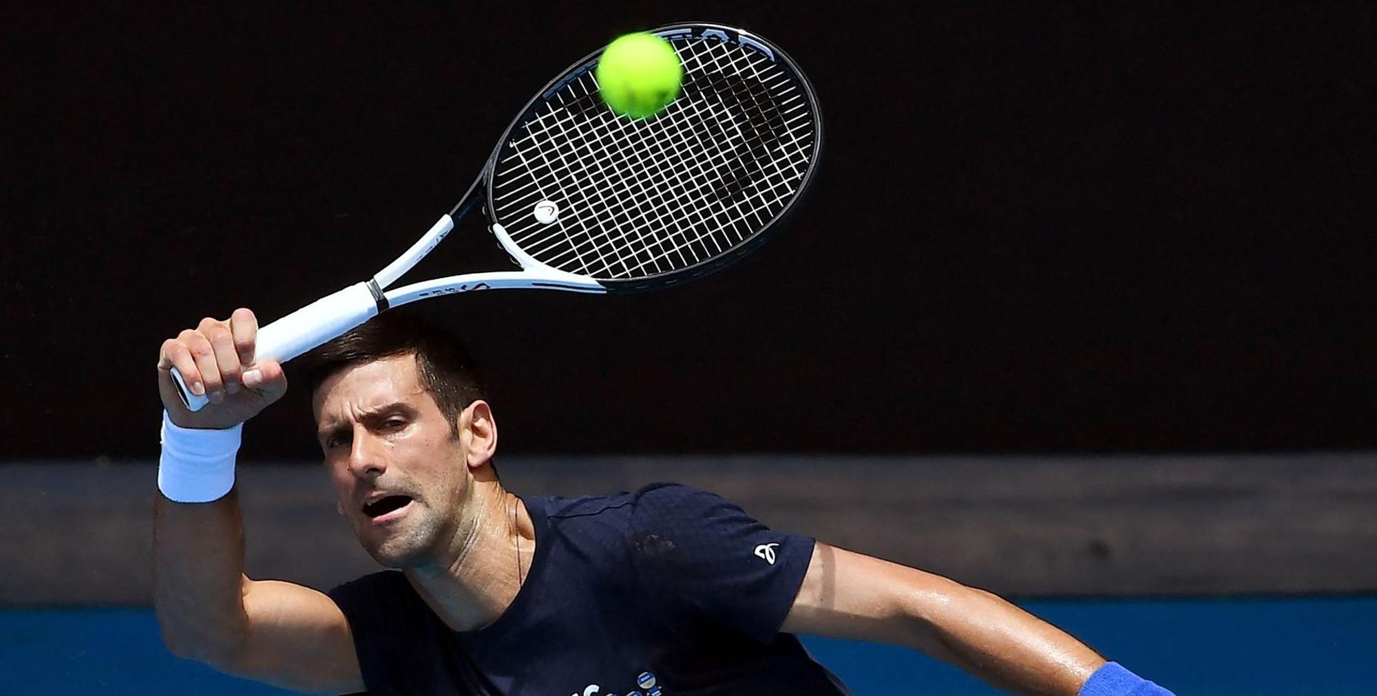 Djokovic trainiert 120122