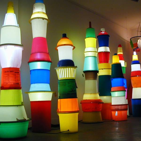 Raketenlampen aus Plastik (c) Armor Le Bihan