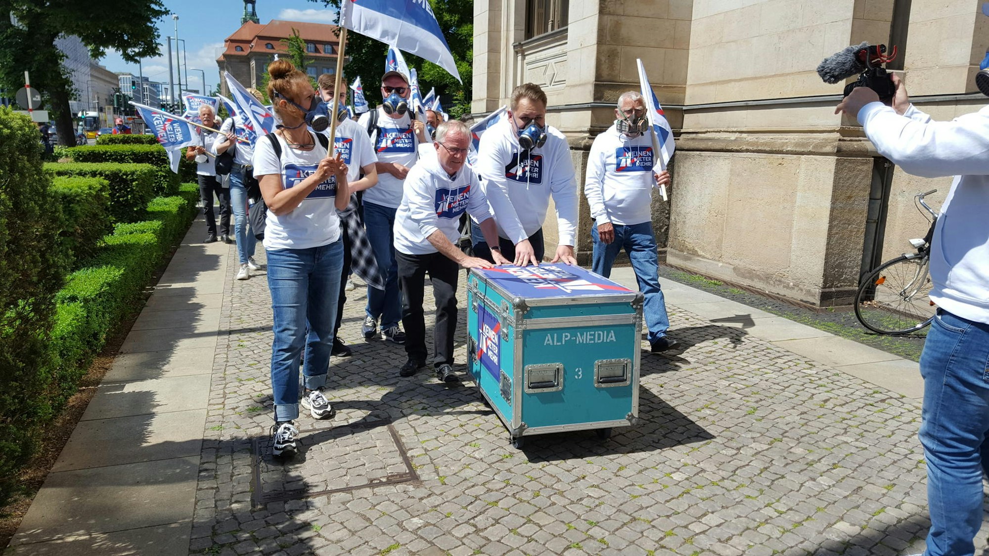 Im Juni 2022 gab es eine Protestfahrt nach Berlin, Vertreter der Parteien und Initiativen übergaben mehrere tausend Unterschriften.