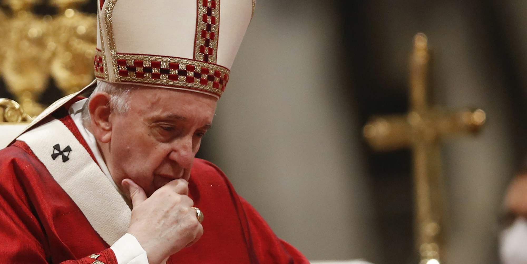 Franziskus nachdenklich