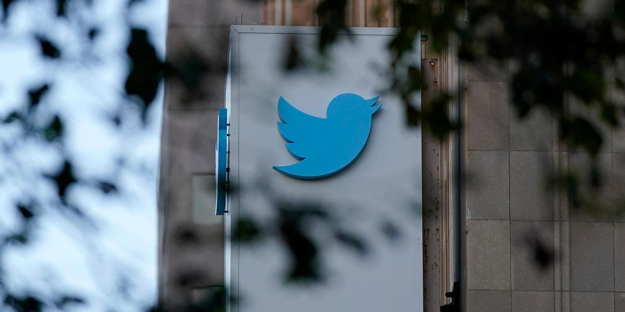 Twitter AP 311022