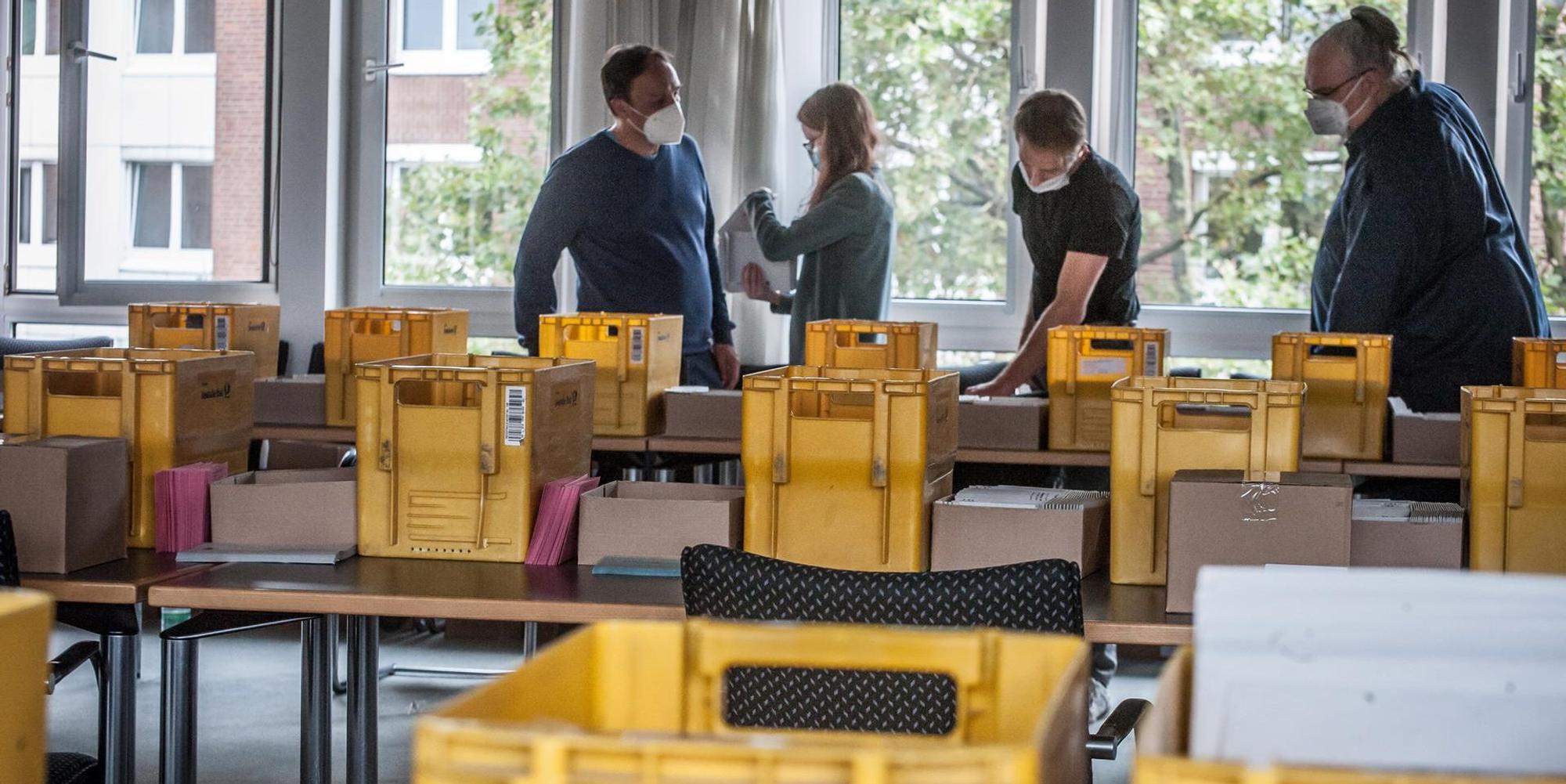 briefwahl-Raum_leverkusen09202021ALF_9433 (1)