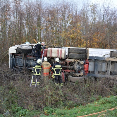 Unfall A1 19112020 Lkw