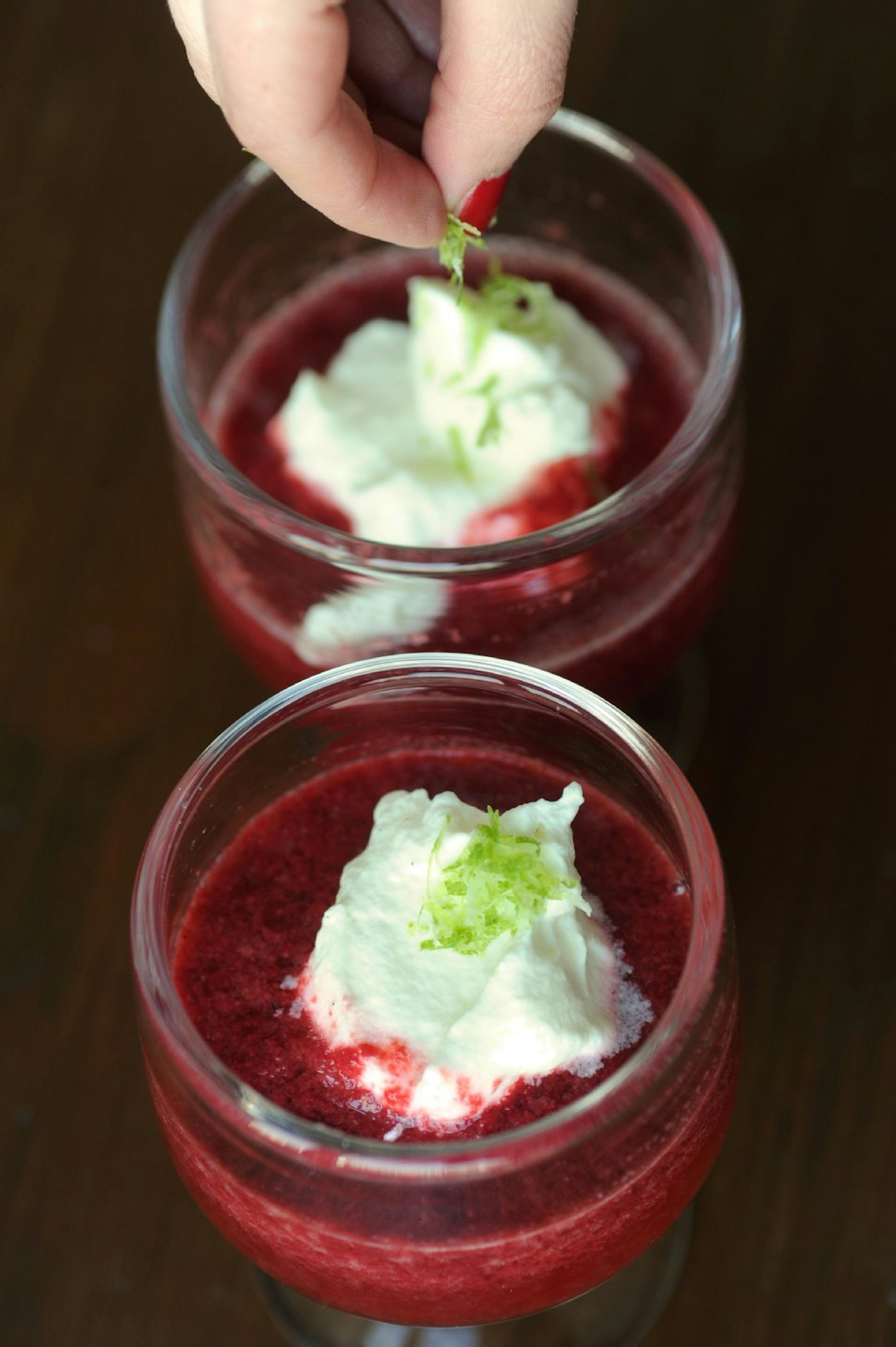 Der Pfirsich-Melba-Cocktail