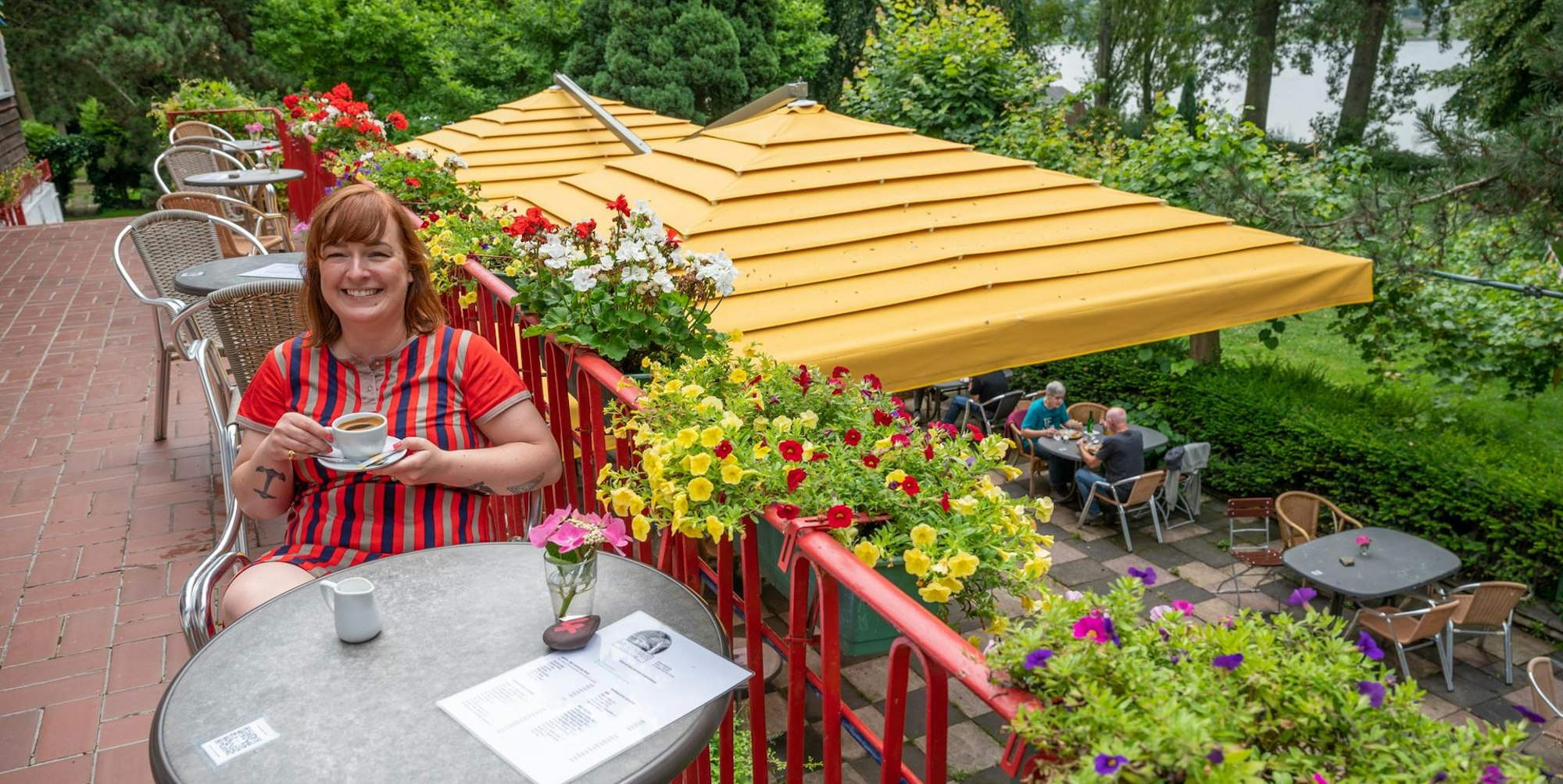 Floß Wiesenhaus im Cafe 2 Weiser
