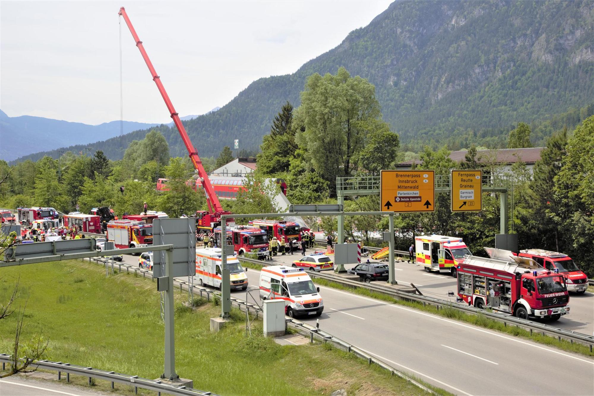 Unglück Garmisch dpa 030222