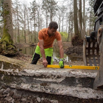 R Schwanenweiher keh