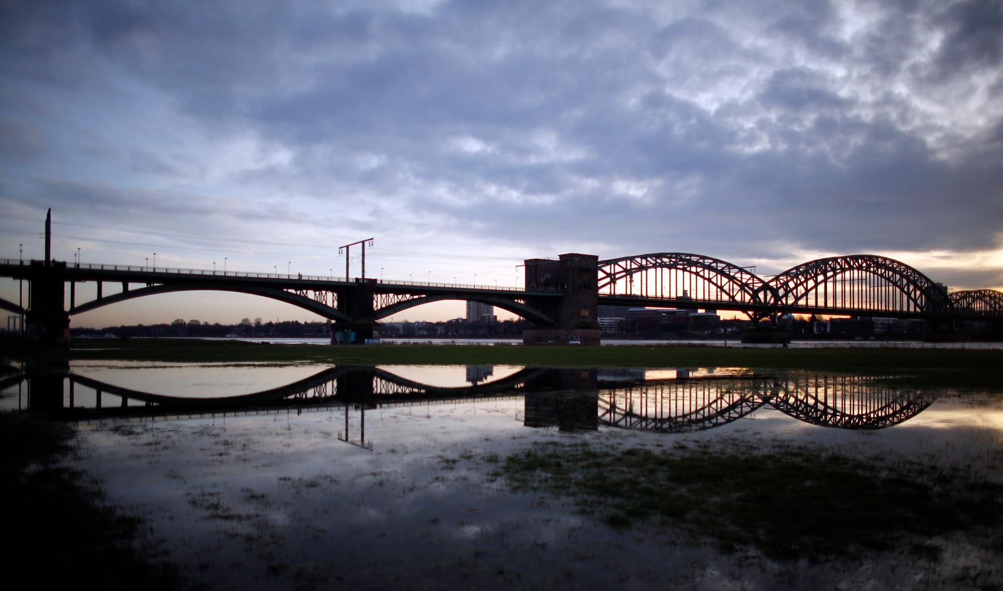 Hochwasser Köln Südbrücke