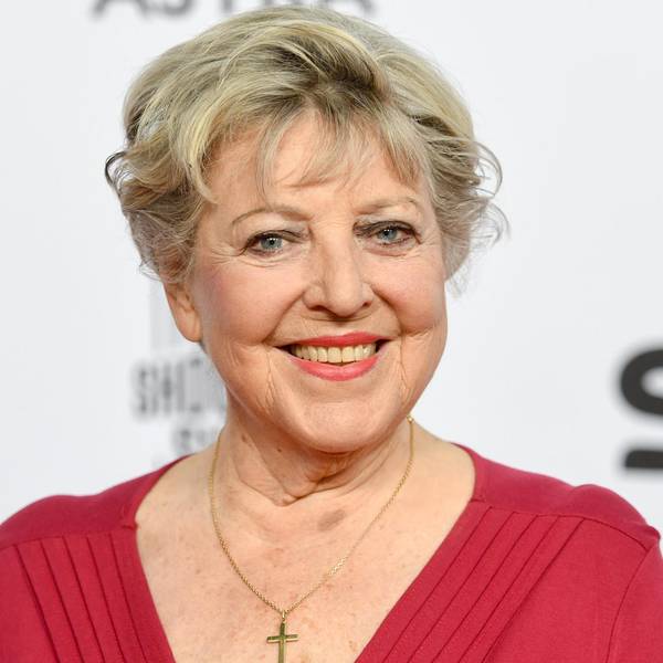 Marie-Luise Marjan lächelt in die Kamera.
