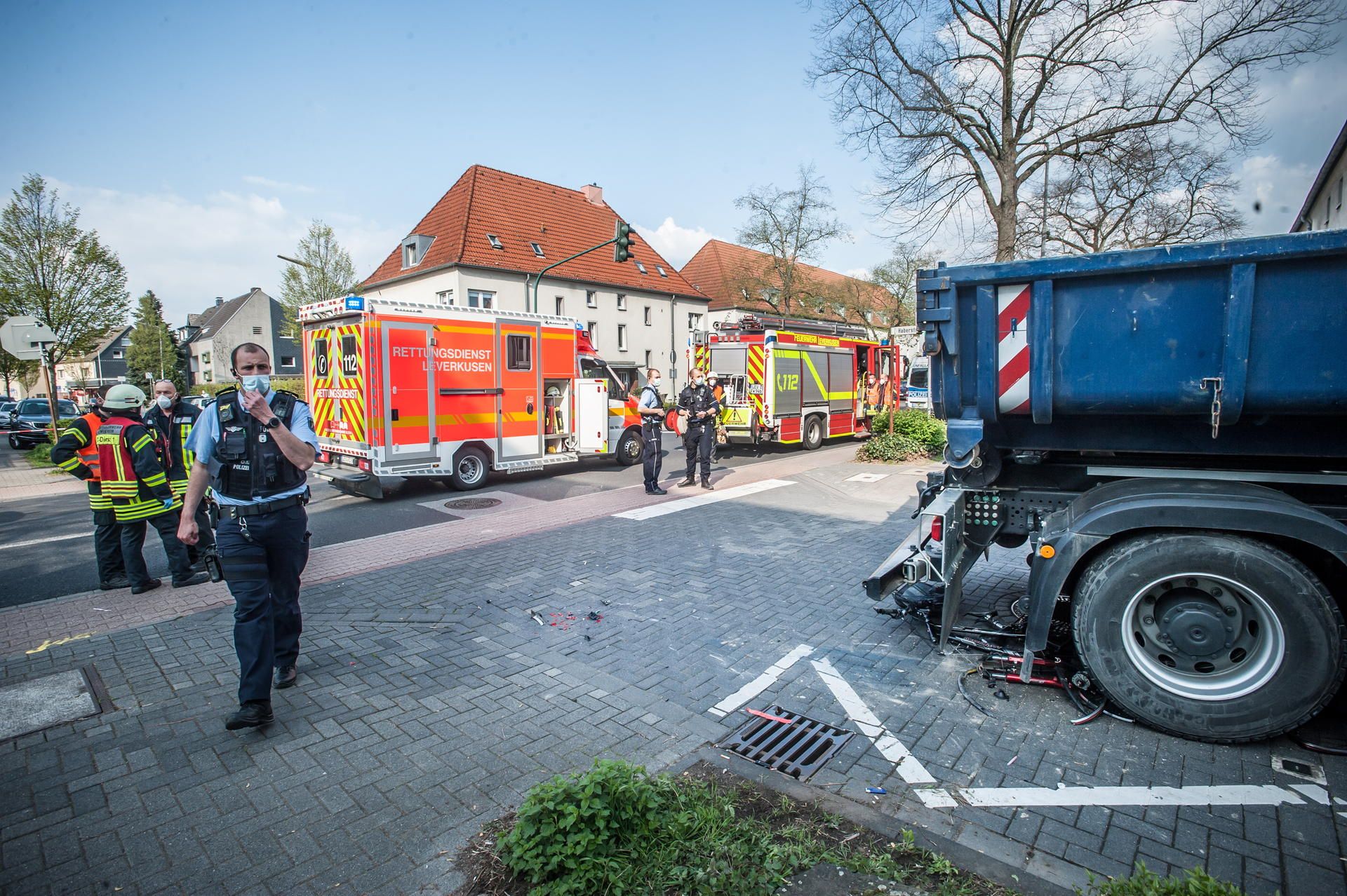unfall-rathenaustrasse-LE-leverkusen20042021ALF_0446