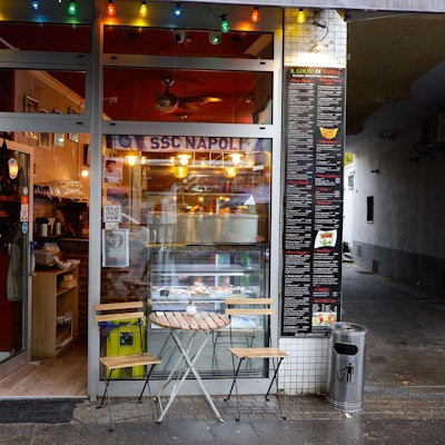 Il Golfo di Napoli Außenansicht