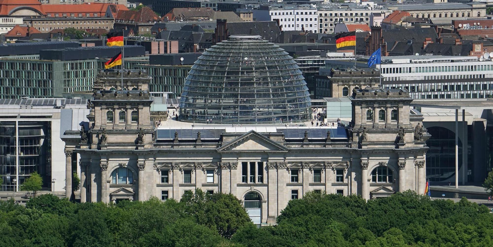 Reichstagsgebäude Berlin dpa