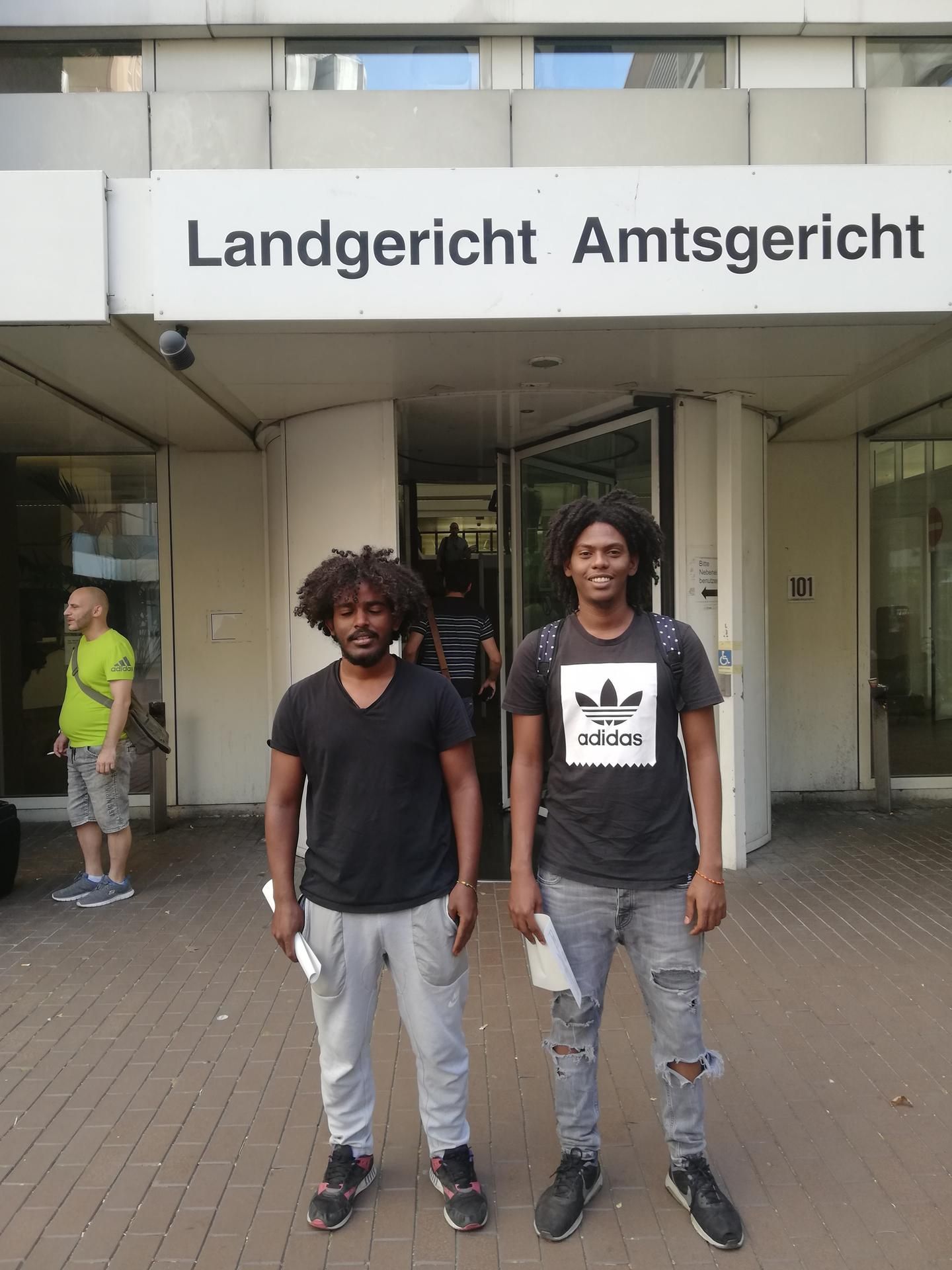 Die Retter des Opfers