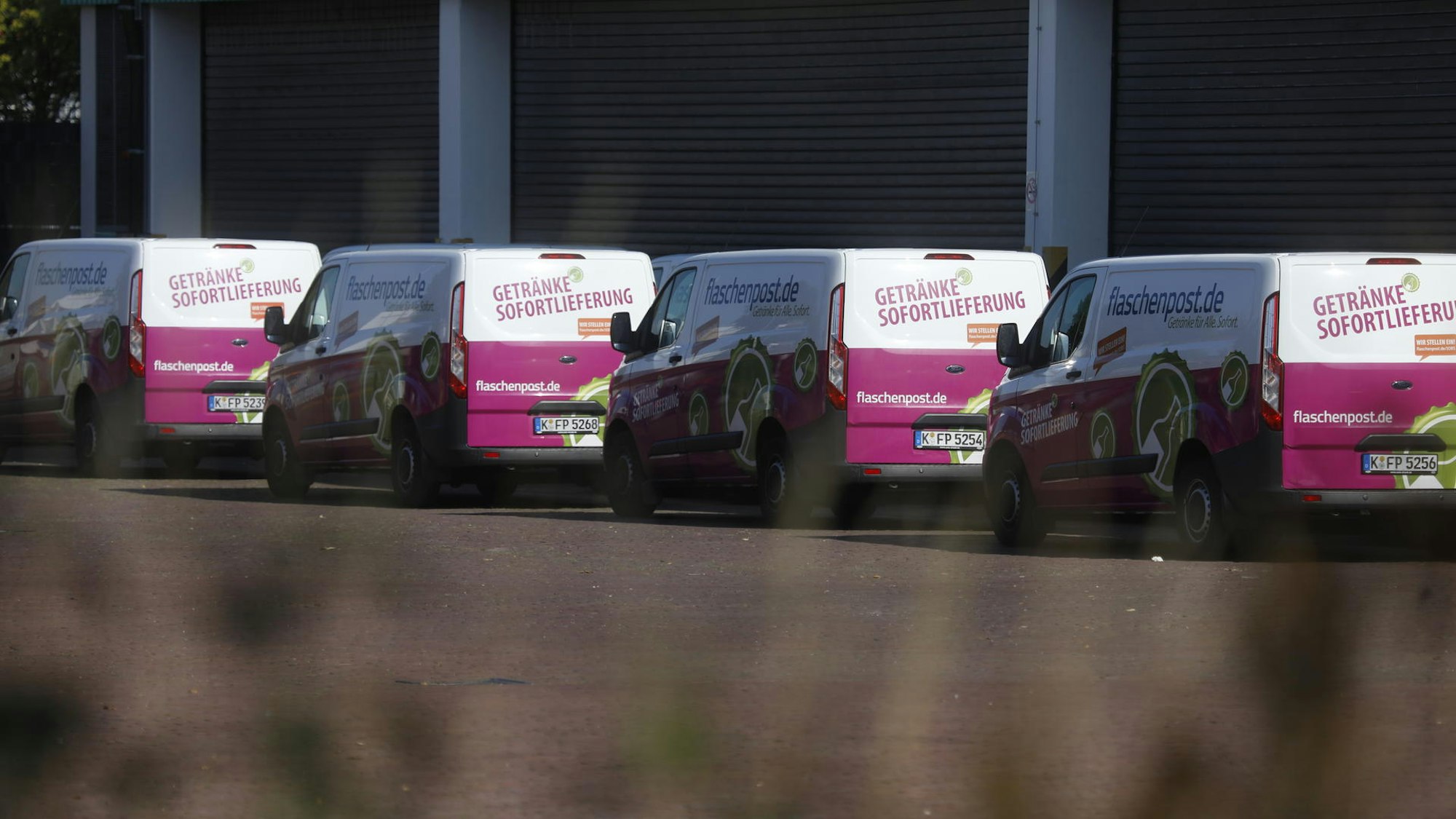 Lieferfahrzeuge von Flaschenpost