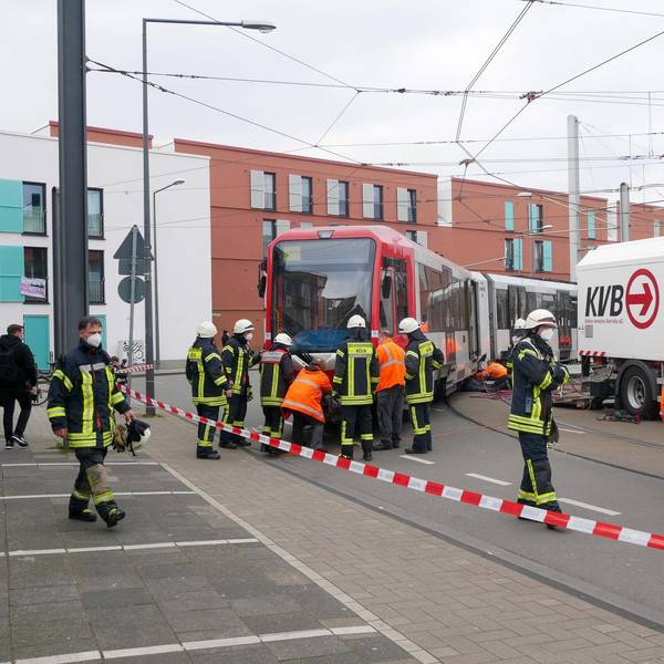 Bahn entgleist