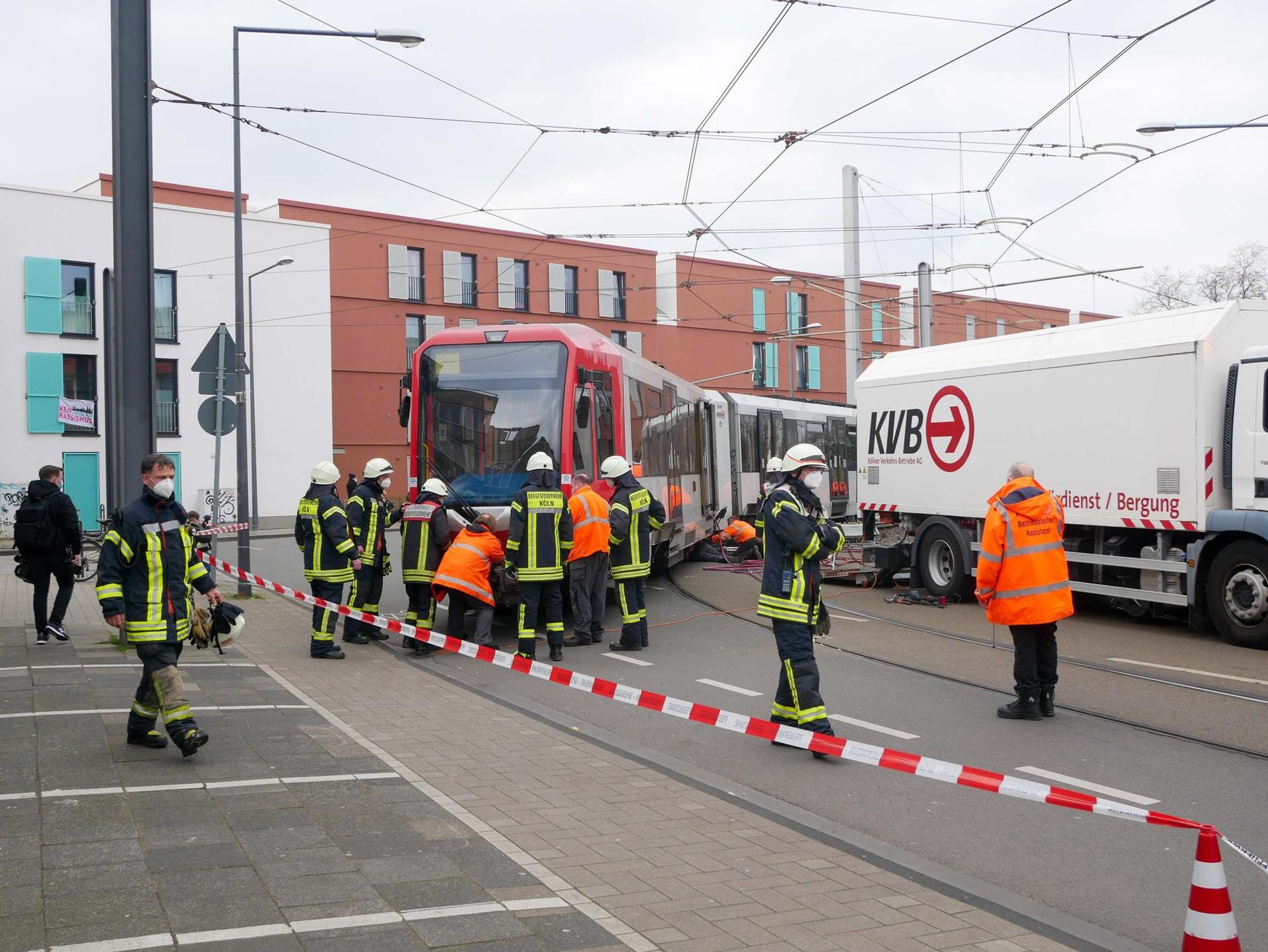Bahn entgleist