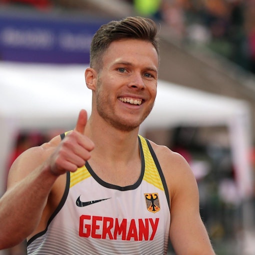 EDACB3A5-A92A-44E4-96D7-15FE5DF50150