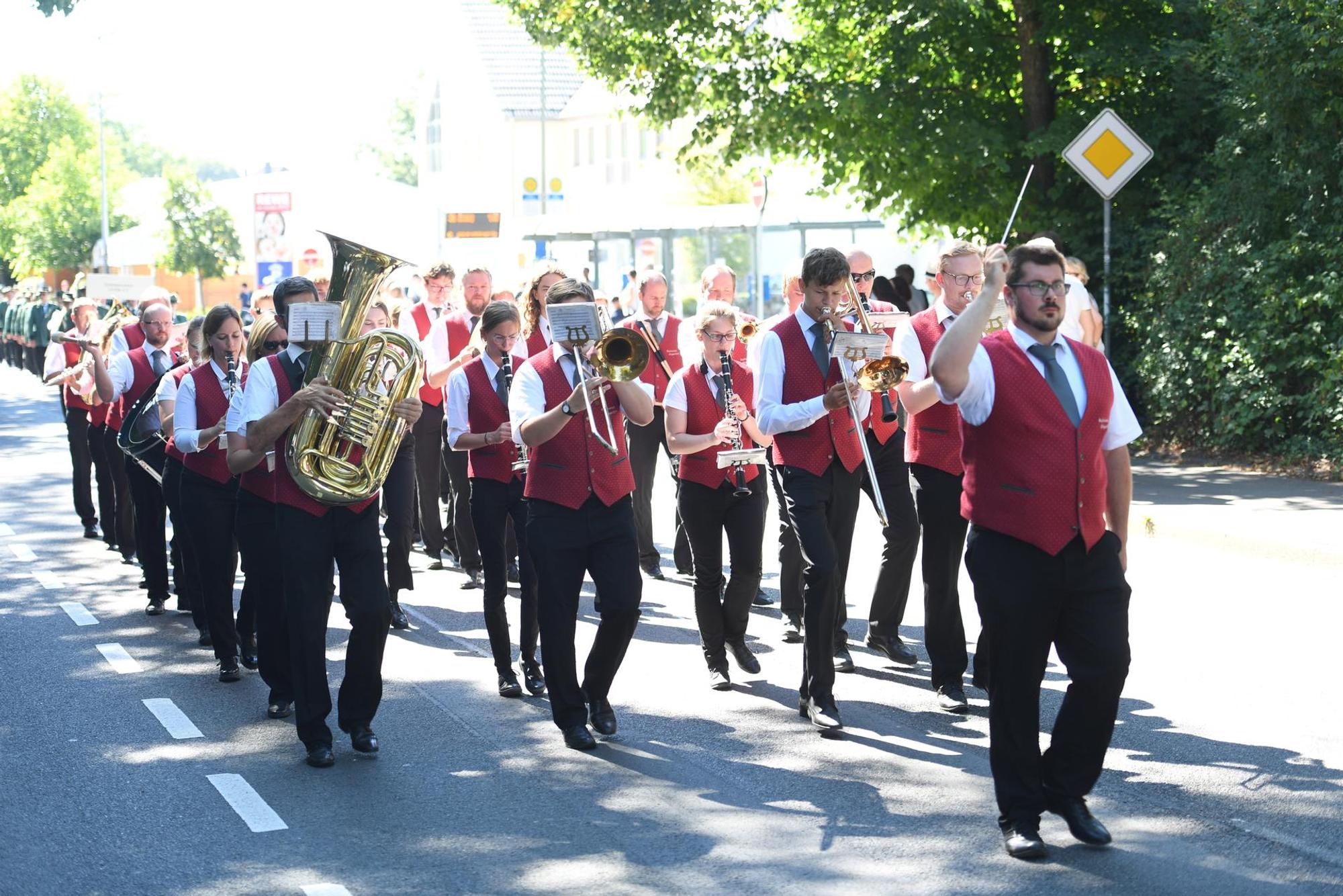20220807_own_schützenfest_lindlar_Festzug_Königspaar_OWL_0574