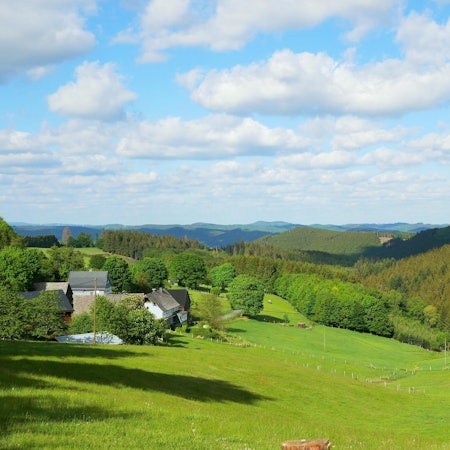 Ausblick von Großenbach auf das Rothaargebirge_