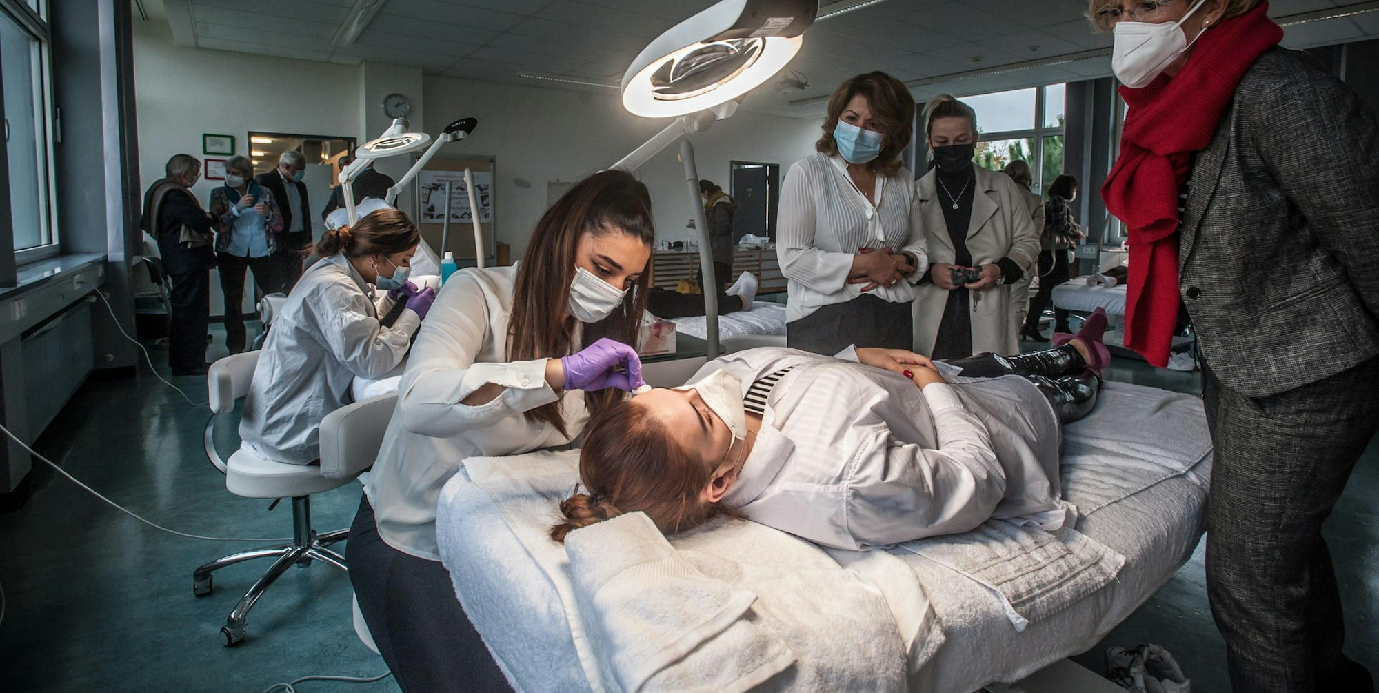 kosmetik-klasse_RLE_leverkusen_11152021ALF_4032