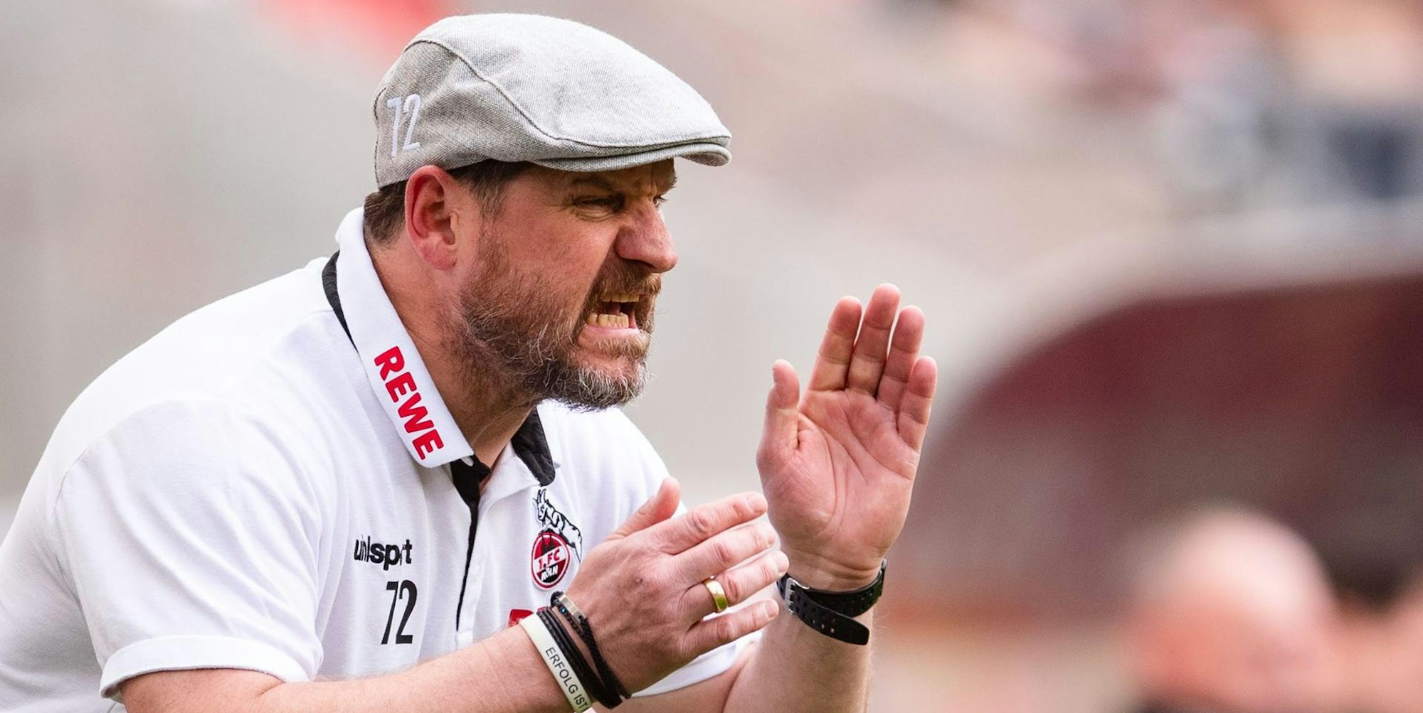 AEE9898B-9880-4980-BCCB-3435B3EA5301