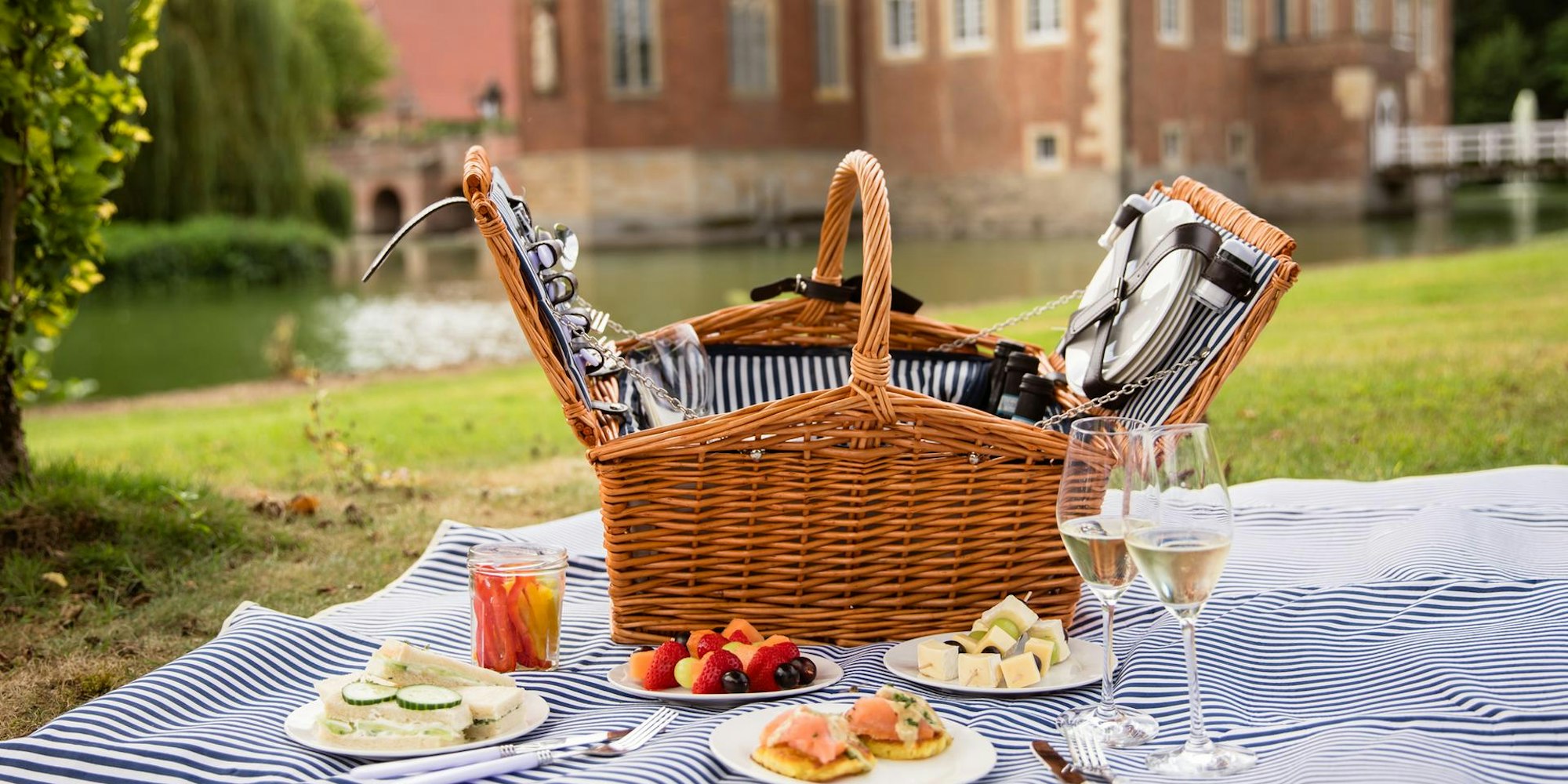 Picknick Burg Hülshoff_Credit_Münsterland e.V. R. Dombrowski 7