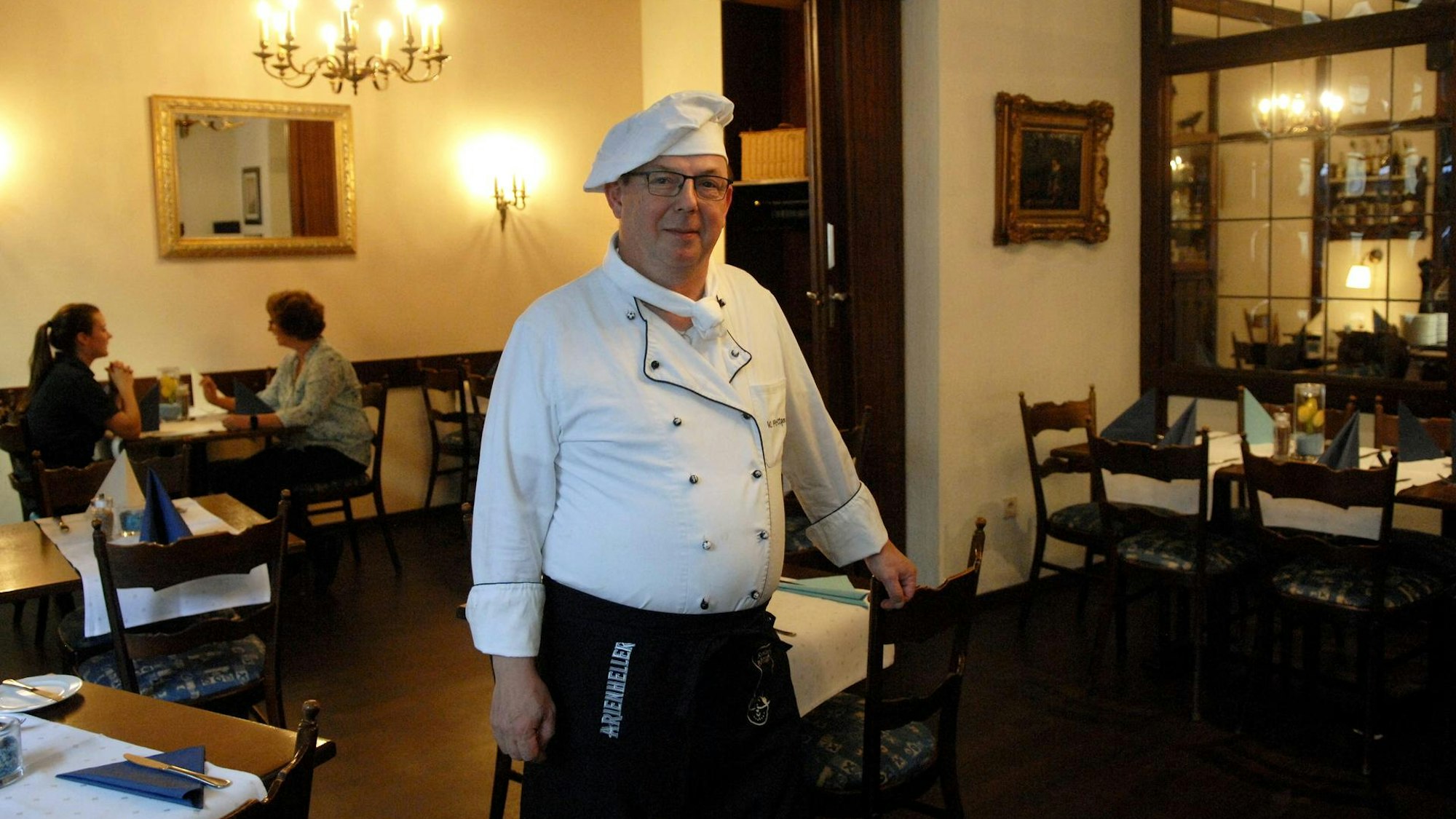 Koch des Restaurants Pöttgen in der Landmannstraße in Köln. (Archivbild)