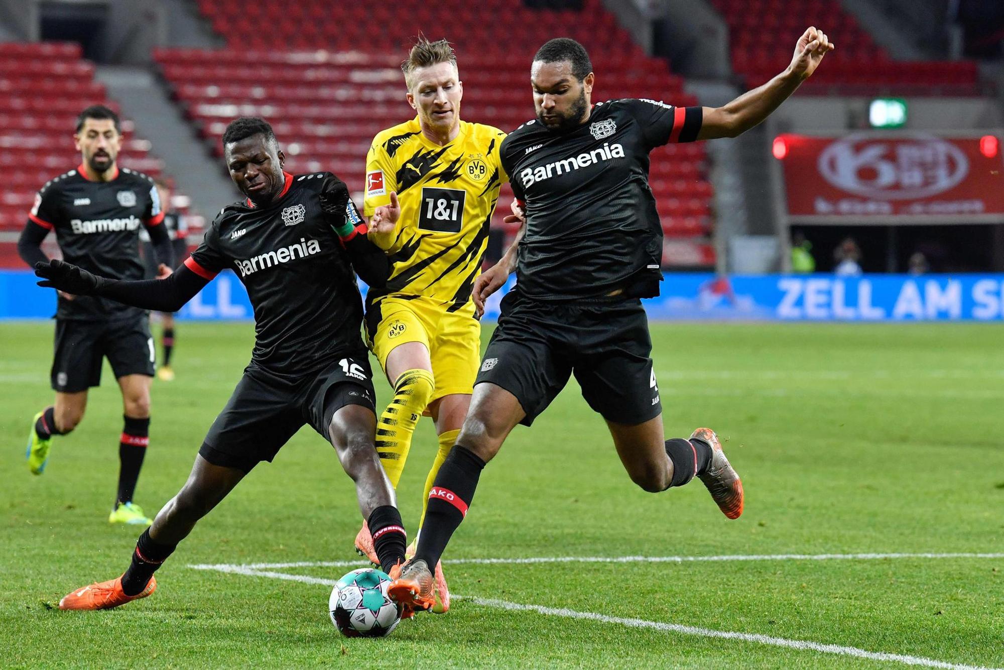 Tah Tapsoba gegen Reus