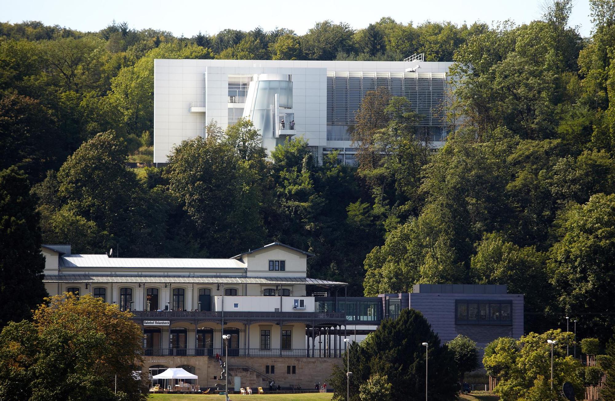 Arp_Museum_Remagen_R_36215133